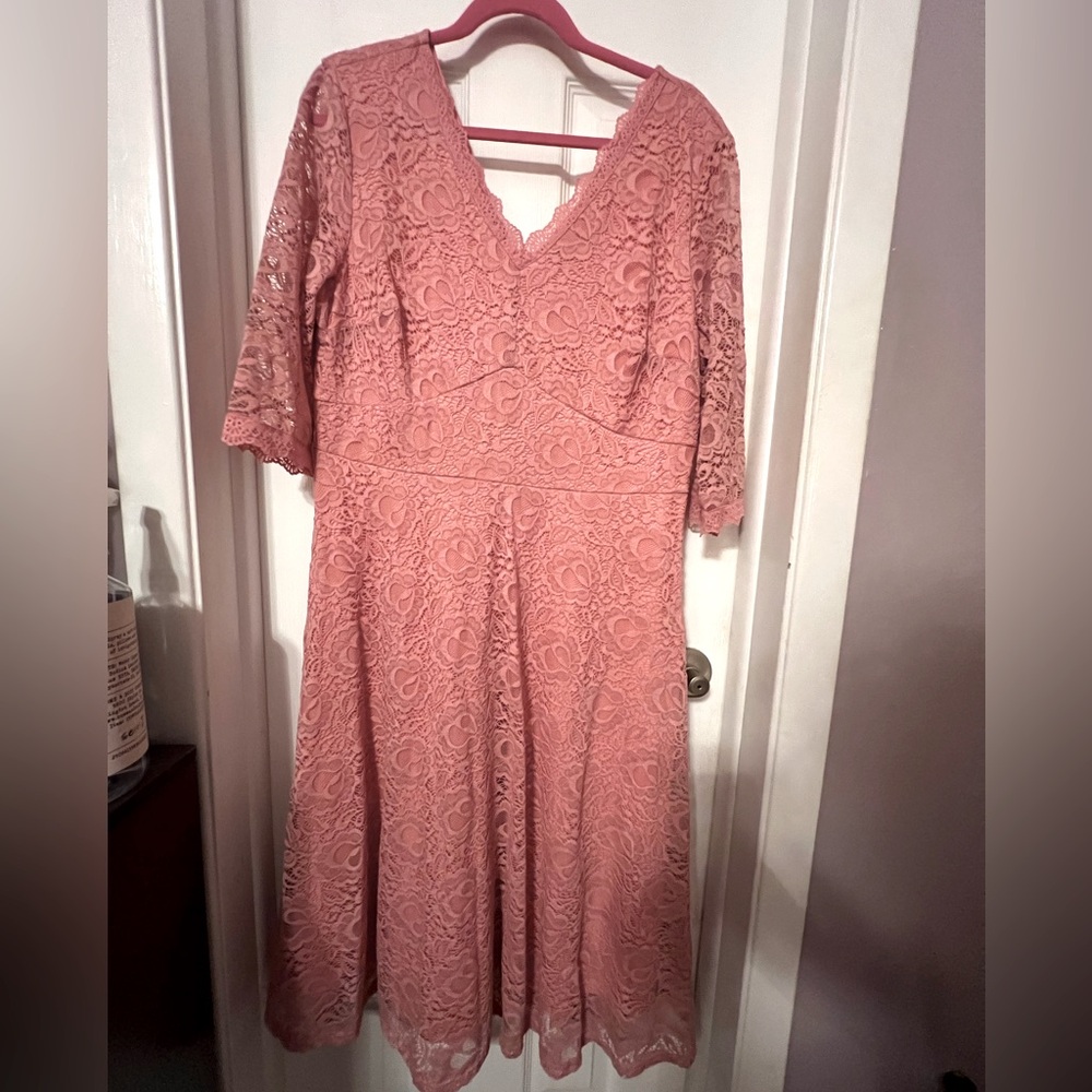 Rose lace dress size XL